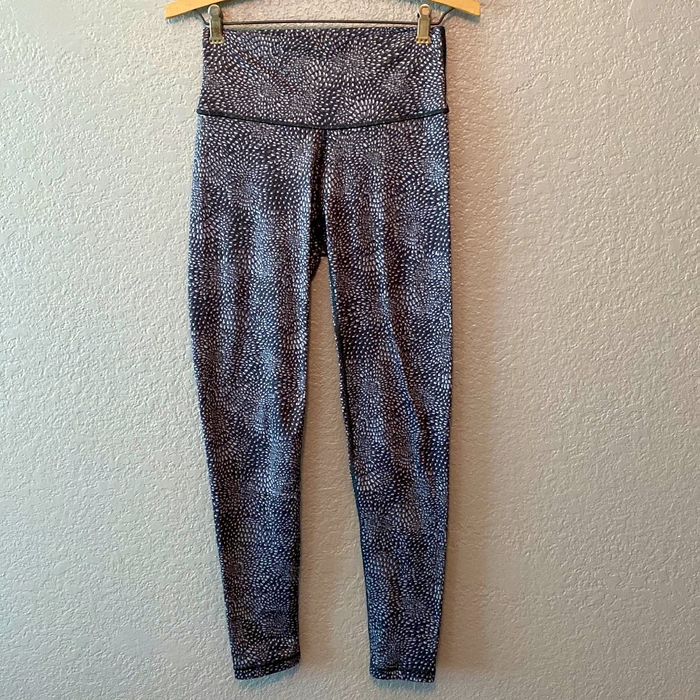 Aerie leggings grey pattern size Medium